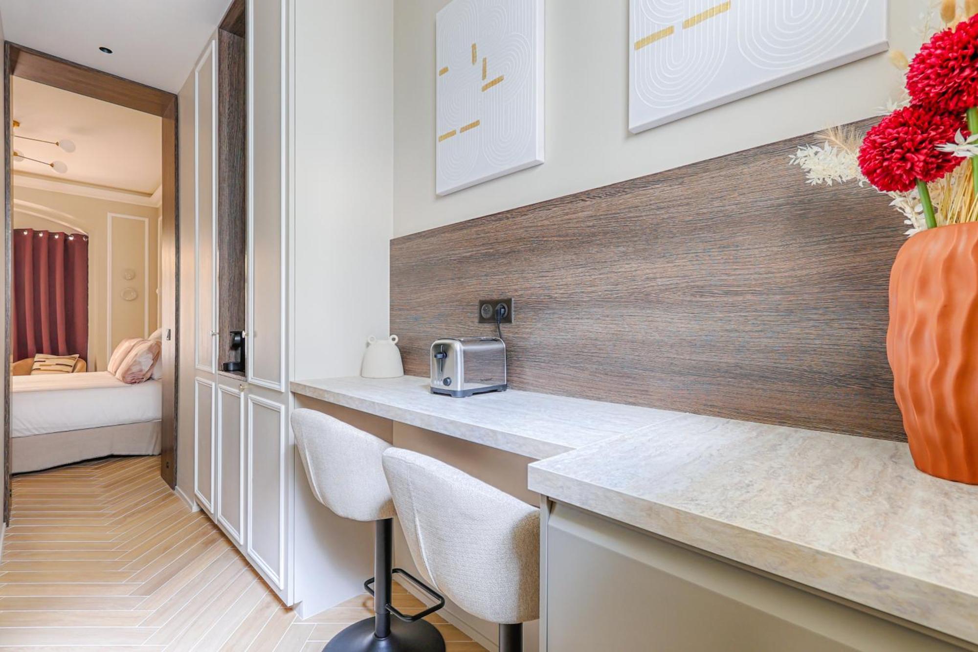 Luxury And Design Studio Invalides Париж Екстериор снимка